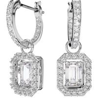 Accessories > Jewellery > Earrings